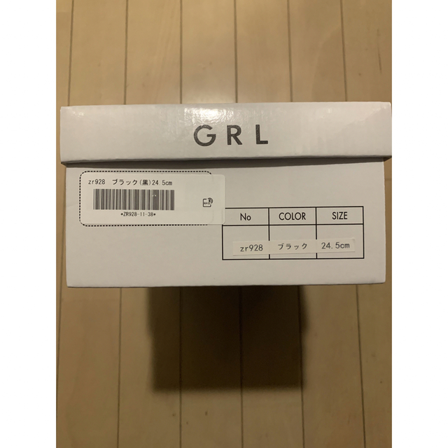 GRL(グレイル)のGRLポインテッドトゥスタッズストラップレザーパンプス レディースの靴/シューズ(ハイヒール/パンプス)の商品写真