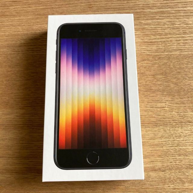 iPhone SE (第3世代) ミッドナイト 64 GB au 今ならほぼ即納! 49.0