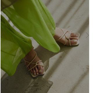 アメリヴィンテージ(Ameri VINTAGE)のアメリヴィンテージ　Ameri　WAVE TOE SANDAL　ベージュL(サンダル)