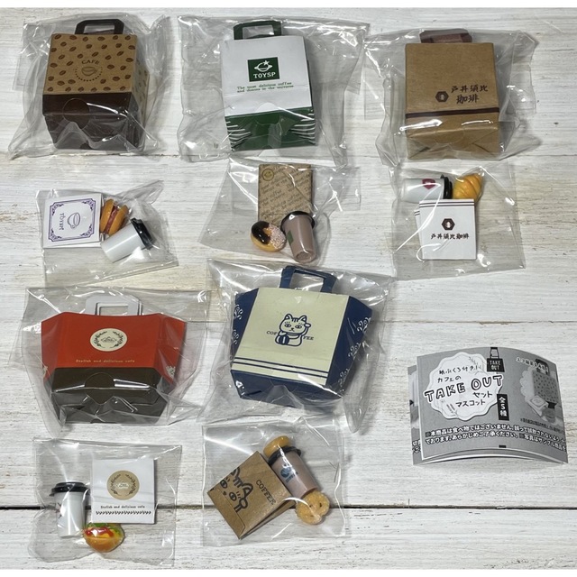 カフェのTAKE OUTセットマスコット 全5種 食品サンプル ミニチュア エンタメ/ホビーのフィギュア(その他)の商品写真