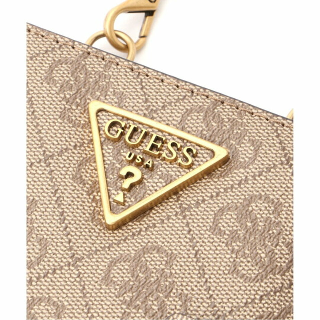 GUESS(ゲス)の【ベージュ(LTL)】(W)LAUREL Chain Passport Case レディースのファッション小物(名刺入れ/定期入れ)の商品写真