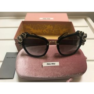 ミュウミュウ(miumiu)の新品・未使用　ミュウミュウのサングラス(サングラス/メガネ)