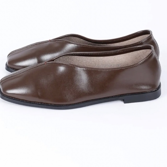 TODAYFUL(トゥデイフル)のnugu / セレクト  AFULE /  ブラウン レザーフラットシューズ レディースの靴/シューズ(ハイヒール/パンプス)の商品写真
