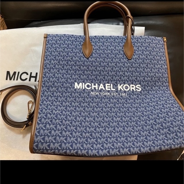 新品未使用品です[新品]MICHAEL KORS  MIRELLA NS デニムトート ラージ