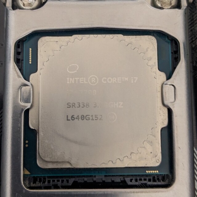 Intel CORE i7 7700+マザーボード+メモリ - PCパーツ
