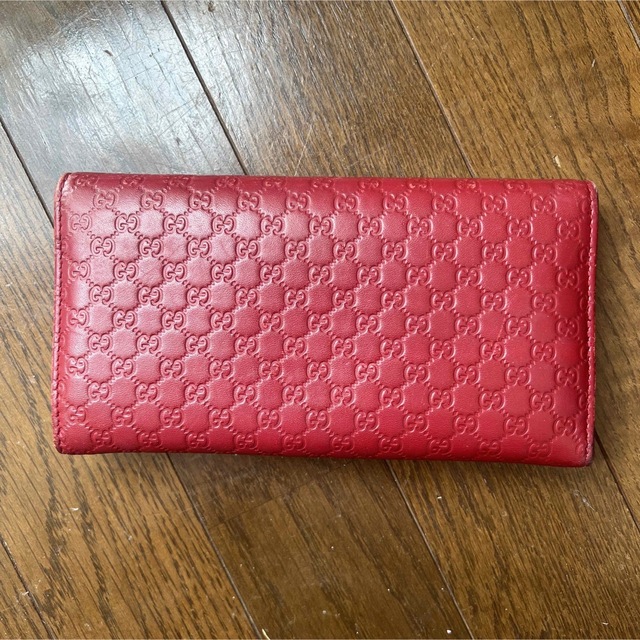 Gucci(グッチ)のGUCCI 赤　長財布 レディースのファッション小物(財布)の商品写真