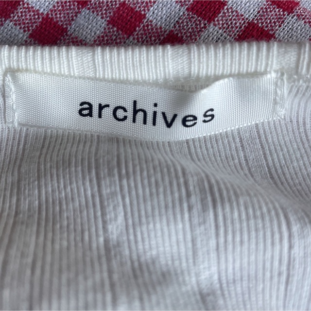 archives(アルシーヴ)のarchives 白　トップス レディースのトップス(カットソー(長袖/七分))の商品写真