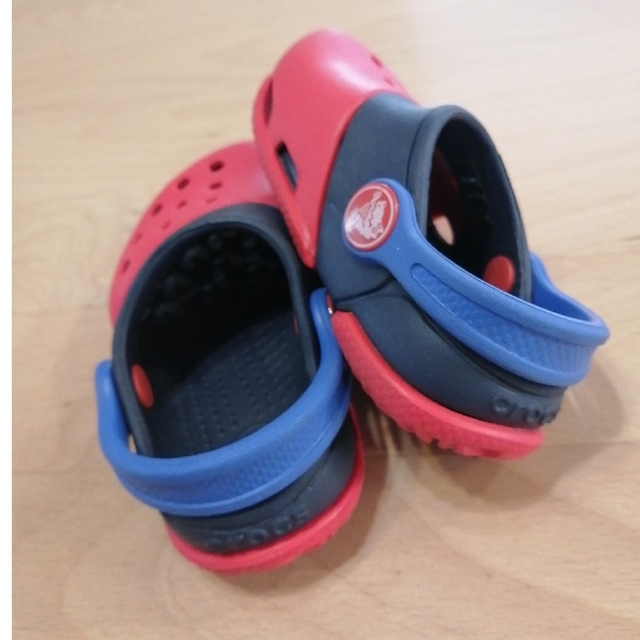 crocs(クロックス)のクロックスサンダル　c5(13cm) キッズ/ベビー/マタニティのベビー靴/シューズ(~14cm)(サンダル)の商品写真