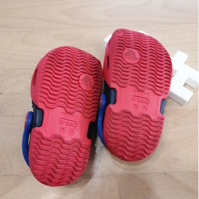 crocs(クロックス)のクロックスサンダル　c5(13cm) キッズ/ベビー/マタニティのベビー靴/シューズ(~14cm)(サンダル)の商品写真