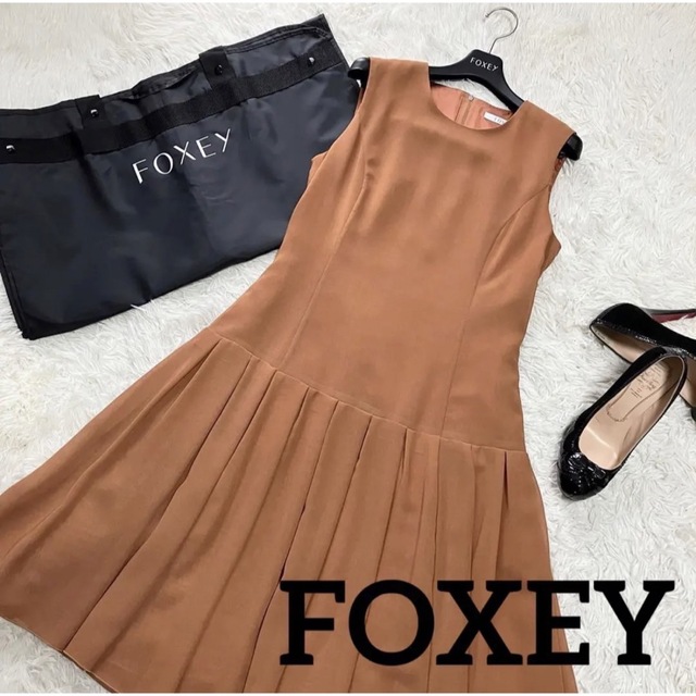 【FOXEY】フォクシー　コーラル　アンティークブリック　ワンピース　ドレス