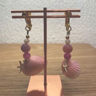 ハンドメイド　イヤリング　シェル　スターフィッシュ　貝殻　夏アクセ　夏物　(イヤリング)