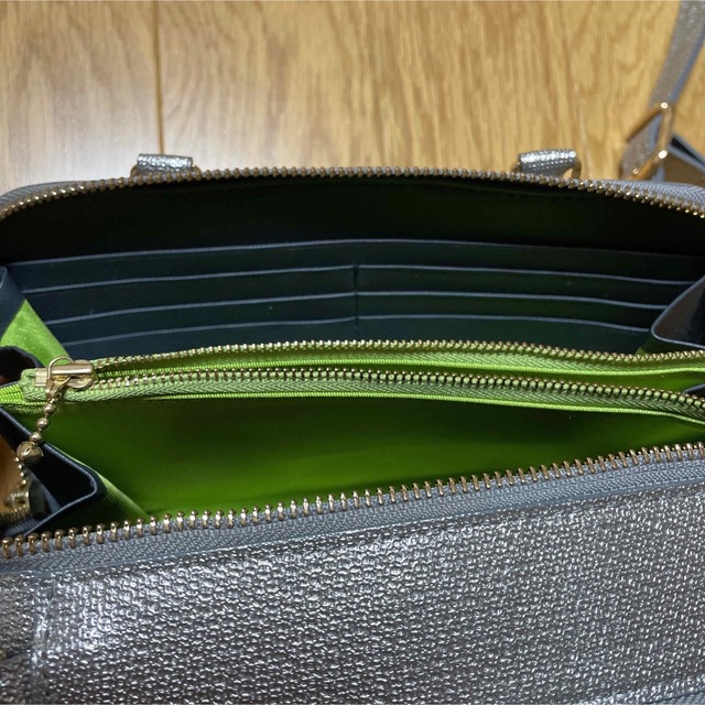 A.D.M.J.(エーディーエムジェイ)のADMJ シルバーウォレットバッグ　箱付き レディースのバッグ(ショルダーバッグ)の商品写真
