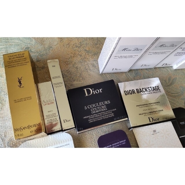 Christian Dior(クリスチャンディオール)の化粧品 空箱（Dior、NARS、DECORTE、YSL） コスメ/美容のベースメイク/化粧品(その他)の商品写真