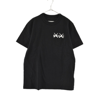 サカイ(sacai)のSacai サカイ 21AW×KAWS ロゴ刺繍ポケット 半袖Tシャツ 21-0285S ブラック(Tシャツ/カットソー(半袖/袖なし))