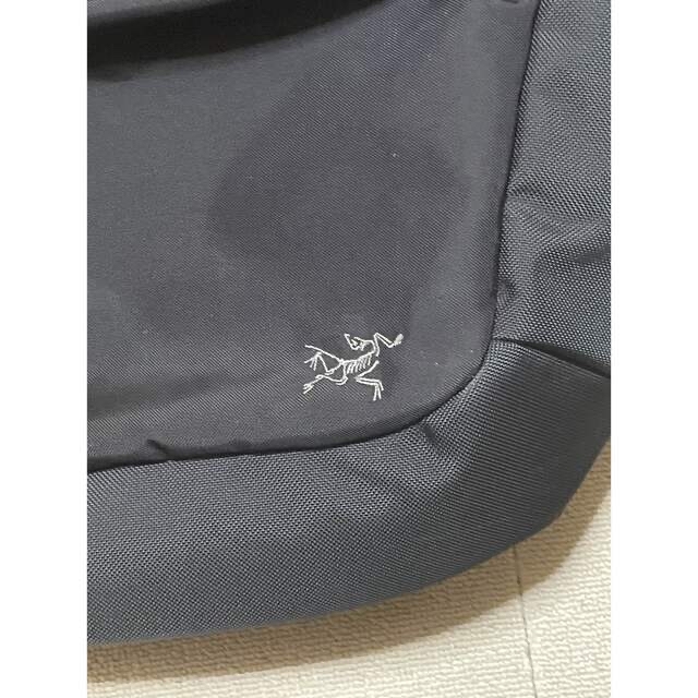 ARC'TERYX(アークテリクス)の本日まで出品　アークテリクス ミストラル mistral 16  黒  メンズのバッグ(ショルダーバッグ)の商品写真