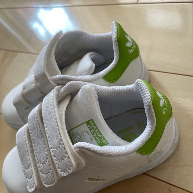 adidas(アディダス)のアディダス　スタンスミス　カーミット　スニーカー　15cm キッズ/ベビー/マタニティのキッズ靴/シューズ(15cm~)(スニーカー)の商品写真