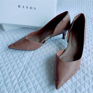 ランダ(RANDA)のRANDA ブラウン　パイソン柄型押し　パンプス(ハイヒール/パンプス)