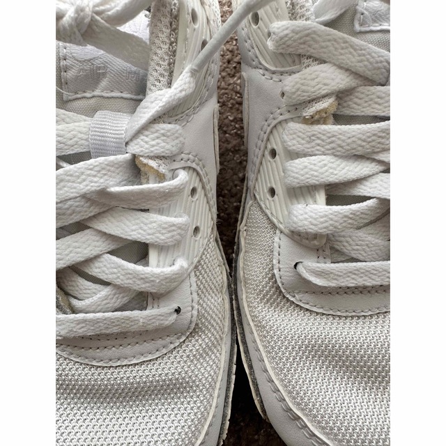 NIKE(ナイキ)のNIKE ナイキ エアマックス 90  ホワイト♡ 24.5cm レディースの靴/シューズ(スニーカー)の商品写真
