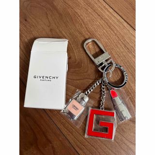 ジバンシィ(GIVENCHY)のtate様専用♡ノベルティ　ポイントギフト　チャーム　キーホルダー、新品(キーホルダー)