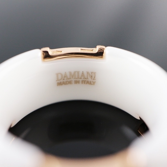 Damiani(ダミアーニ)の＜DAMIANI＞　750PG　Dアイコン　セラミック　リング レディースのアクセサリー(リング(指輪))の商品写真