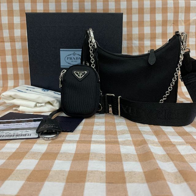 專用PRADA プラダ Re-Edition 2005 ナイロン ショルダーバ 專用PRADA プラダ Re-Edition 2005 ナイロン ショルダーバ