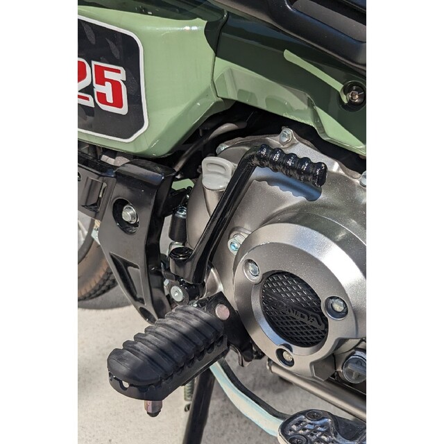 ホンダ(ホンダ)のCT125 ハンターカブ　ショートキックペダル　ブラック仕様 自動車/バイクのバイク(装備/装具)の商品写真