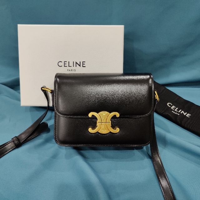 日本製 2ウェイ 【新品・即発】CELINE セリーヌ トリオンフ ショルダー
