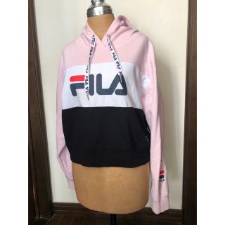 フィラ(FILA)のフィラ　セシルマクビーとのコラボパーカー(パーカー)