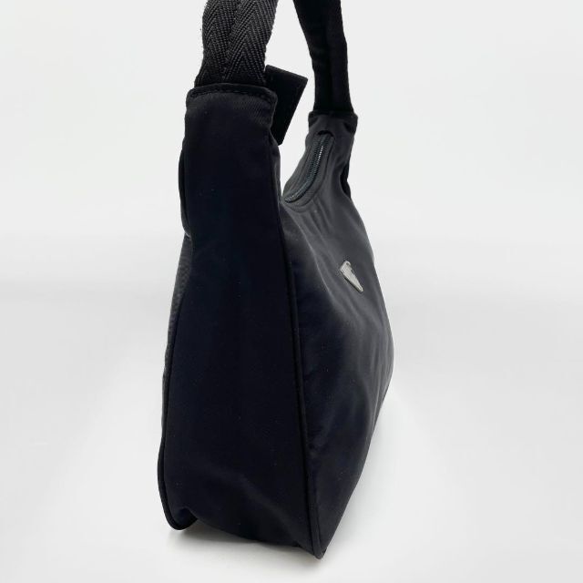PRADA(プラダ)の✨美品✨ プラダ アクセサリーポーチ ハンドバッグ 三角ロゴ 黒 ナイロン レディースのバッグ(ハンドバッグ)の商品写真