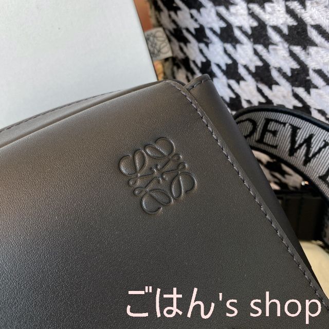 新作 ロエベ ☆LOEWE☆ミリタリーメッセンジャーバッグ 品質が完璧 www