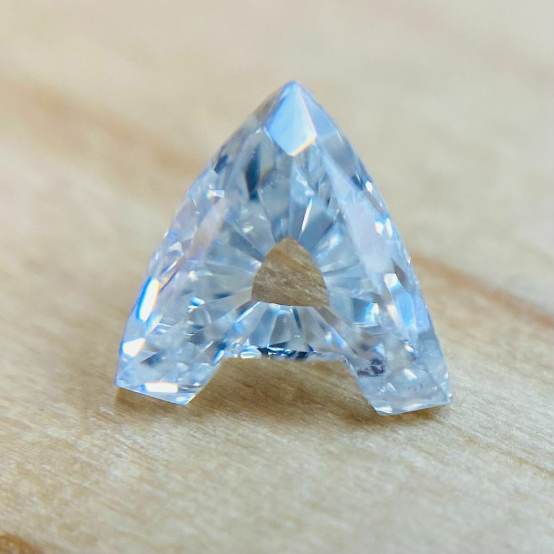 アルファベットAの形! Iカラー SI1/0.292ct/RT1858/CGL