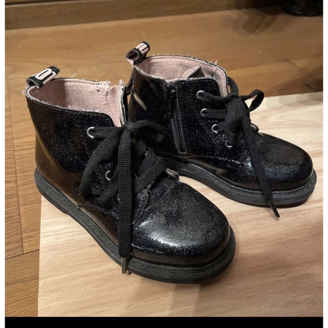 ZARA KIDS(ザラキッズ)のZARA キッズブーツ キッズ/ベビー/マタニティのキッズ靴/シューズ(15cm~)(ブーツ)の商品写真