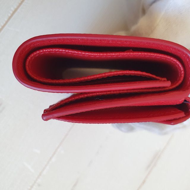 PRADA - 【新品・未使用】PRADA ロゴ サフィアーノ 三つ折り財布