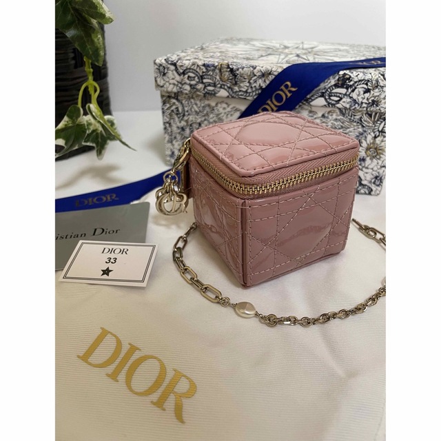 ★日本未入荷！Lady Dior チェーン キューブ マイクロポーチ　ピンク