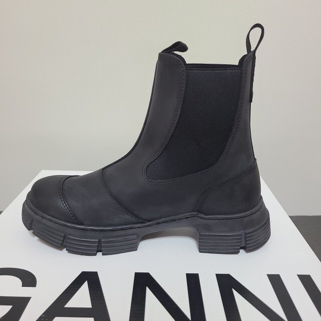 【新品】GANNI ガニー リサイクルラバー ブーツ サイズ36 レディースの靴/シューズ(ブーツ)の商品写真
