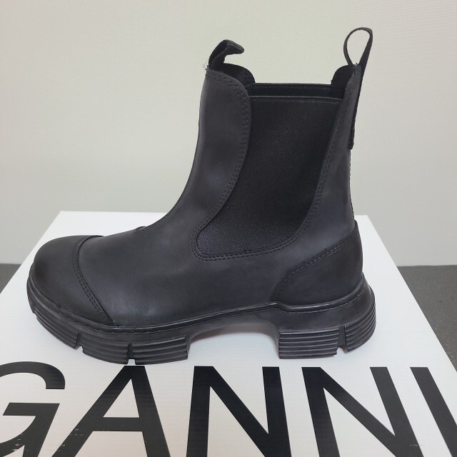 【新品】GANNI ガニー リサイクルラバー ブーツ サイズ36 レディースの靴/シューズ(ブーツ)の商品写真