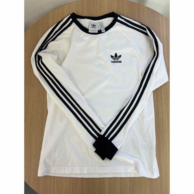 adidas(アディダス)のアディダス  クラシック スリーストライプ 長袖Tシャツ メンズのトップス(Tシャツ/カットソー(七分/長袖))の商品写真