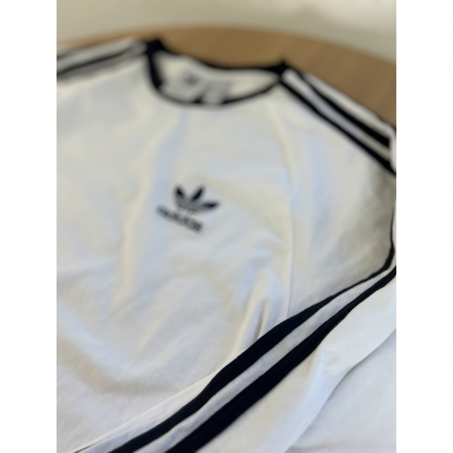 adidas(アディダス)のアディダス  クラシック スリーストライプ 長袖Tシャツ メンズのトップス(Tシャツ/カットソー(七分/長袖))の商品写真