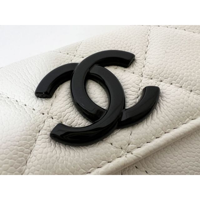 CHANEL(シャネル)のシャネル キャビアスキン マトラッセ 3つ折り コンパクト ウォレット 超美品 レディースのファッション小物(財布)の商品写真