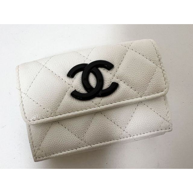 CHANEL   シャネル キャビアスキン マトラッセ 3つ折り コンパクト