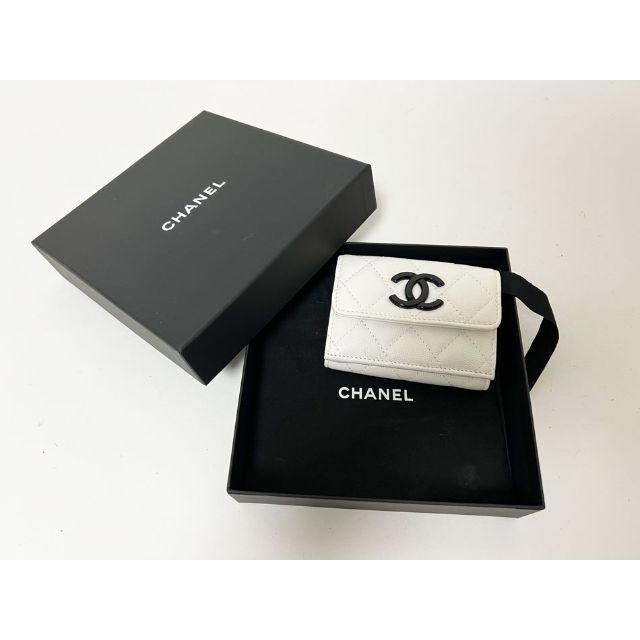 CHANEL(シャネル)のシャネル キャビアスキン マトラッセ 3つ折り コンパクト ウォレット 超美品 レディースのファッション小物(財布)の商品写真
