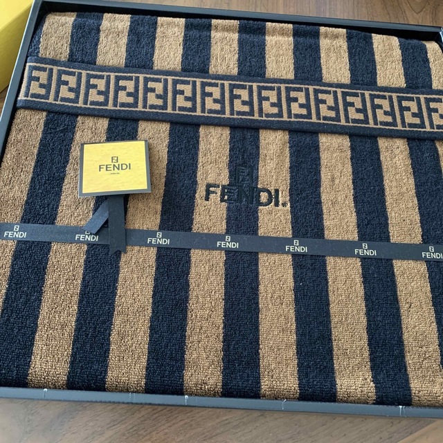 新品未使用品⭐️FENDI ジャガードタオルケット2枚組ズッカ柄コットン