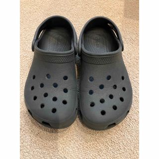 クロックス(crocs)の美中古⭐️クロックス黒サンダル⭐️C12(サンダル)