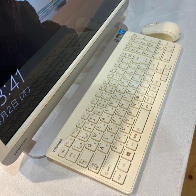 東芝 - TOSHIBA dynabook REGZA PC白ホワイト一体型デスクトップの通販