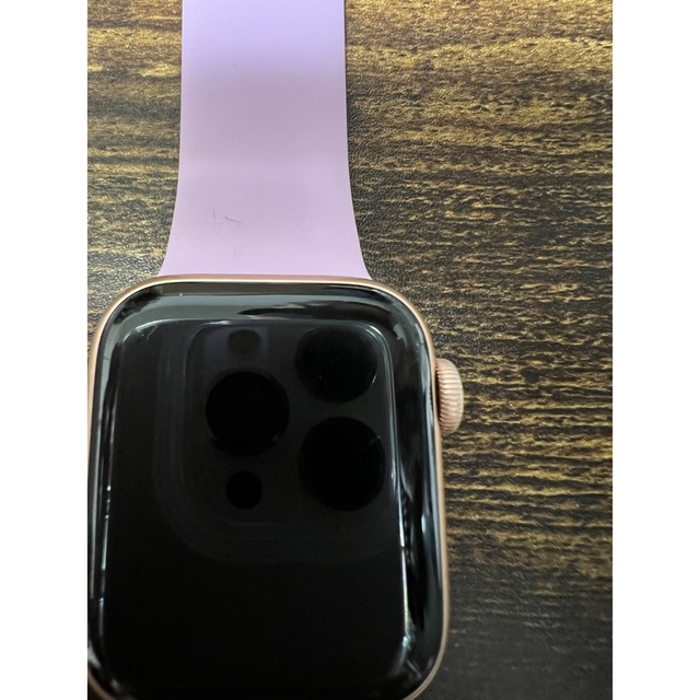 Apple Watch(アップルウォッチ)のApple Watch Series 5 GPS - 40mmアルミニウムケース メンズの時計(腕時計(デジタル))の商品写真