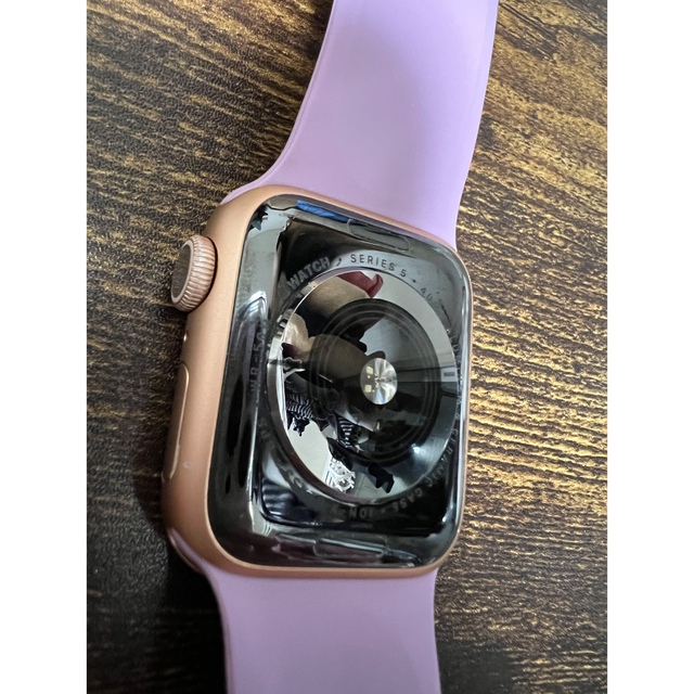 Apple Watch(アップルウォッチ)のApple Watch Series 5 GPS - 40mmアルミニウムケース メンズの時計(腕時計(デジタル))の商品写真