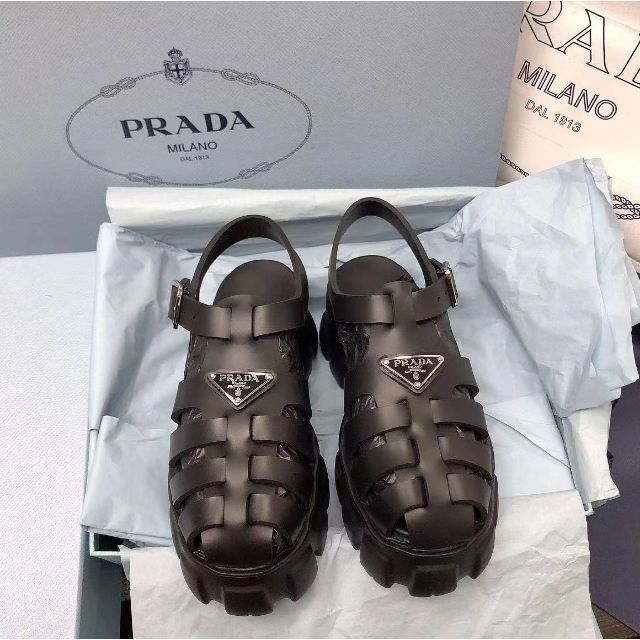 珍しい PRADA フォーム 初回限定】 プラダ ピンク フォームラバー