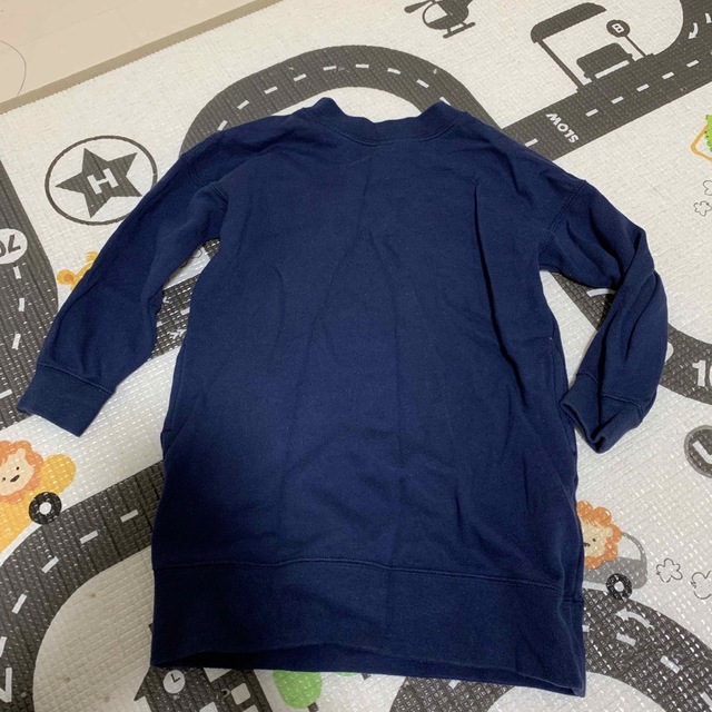 UNIQLO(ユニクロ)のユニクロトレーナー キッズ/ベビー/マタニティのキッズ服女の子用(90cm~)(Tシャツ/カットソー)の商品写真