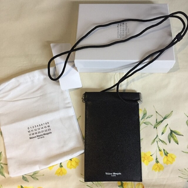 国内発送 Maison Margiela メゾンマルジェラ スマホポーチ