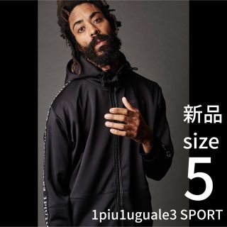 ウノピゥウノウグァーレトレ(1piu1uguale3)の新品人気完売14万 1piu1uguale3 SPORT パーカー 5 akm(マウンテンパーカー)